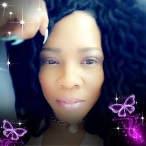 Meet your Posher, Simone